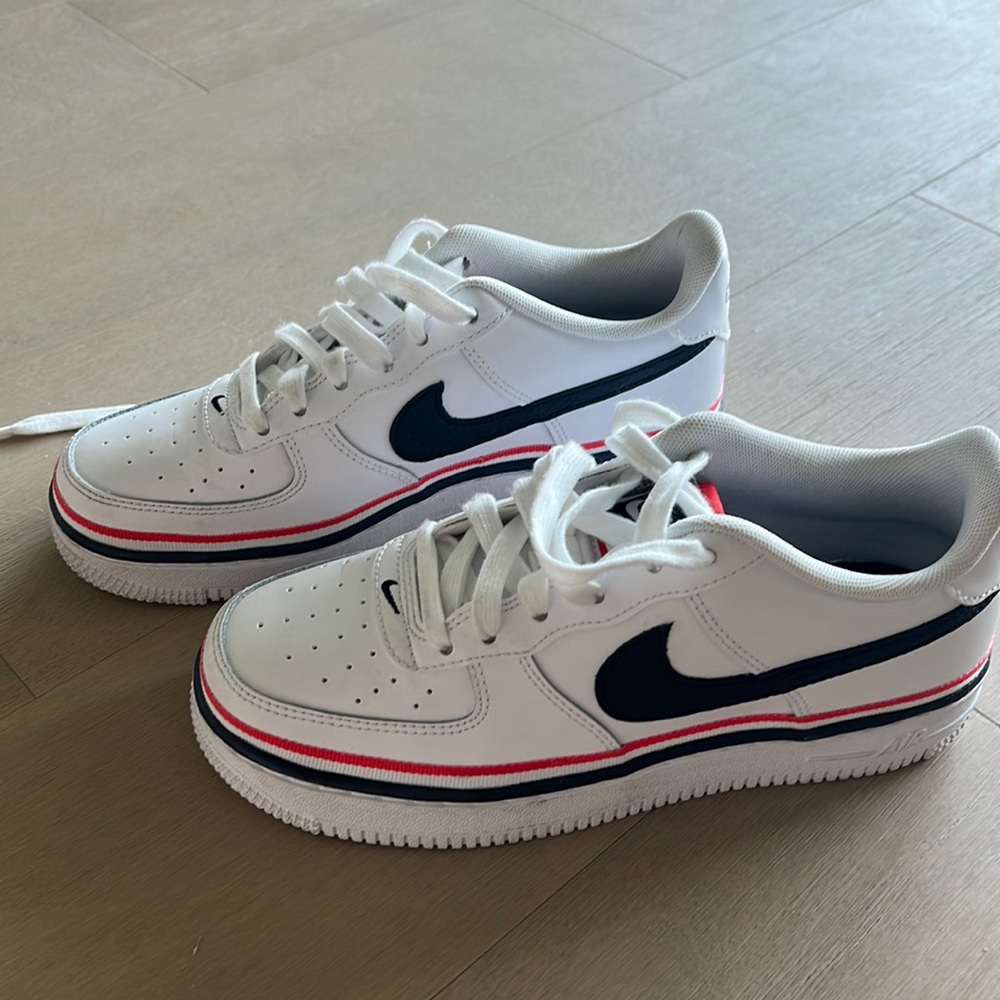 Nike air youth size 4.5